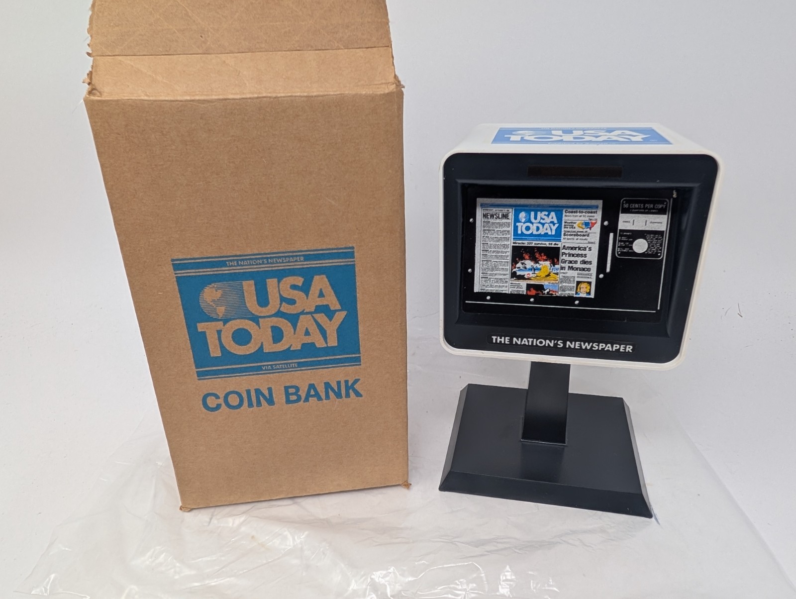 Vintage USA Today Newspaper Vending Machine Coin Bank Piggy Bank New Old Stock Vintage USA Today Newspaper Vending Machine Coin Bank Piggy Bank New Old Stock