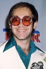 ELTON JOHN CLASSIC POSE TINTED SUNGLASSES 1970'S 24x36 inch Poster picture