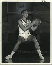 1968 Press Photo Basketball player Robert Flowers of Samford University picture