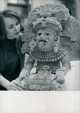 Mortuary vase and pre-Columbian art exhibited in Paris, 1959, vintage silver print vi picture
