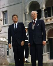 PRESIDENT KENNEDY with UK Prime Minister Harold Macmillan Photo (227-X) picture