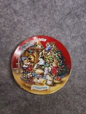 Vintage Avon Commemorative Plate Sharing Christmas with Friends 1992 22K Gold 8 picture