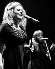 ADELE terrific singing in concert 8x10 inch photo picture