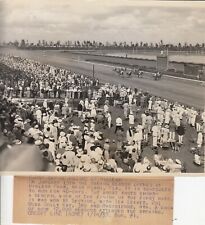 1937 Press Photo - FIRST DAY OF RACING AT HIALEAH     -  HORSE RACE RACING  picture