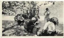 Found ANTIQUE PHOTOGRAPH Original B&W Snapshot A MOMENT IN TIME 112 26 S picture
