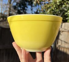 Vintage Pyrex 401 Yellow 1.5 Pt Mixing Bowl Milk Glass 6