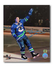 Trevor Linden Vancouver Canucks Autographed 8x10 Photo (Waving to Crowd) picture