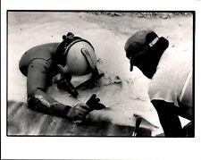 LG906 1989 Orig Raul Rubiera Photo CIVIL ENGINEERING DIVERS Checking Water Pipes picture