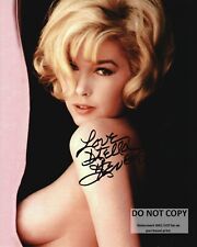 ACTRESS STELLA STEVENS PIN UP WITH *REPRINT* AUTOGRAPH - 8X10 PHOTO (RP009) picture