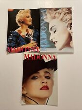 D1 Lot Of 3x Vintage Original Music Pop Oasis Madonna - true blue/Postcard picture
