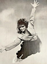 1990 Singer Paula Abdul picture