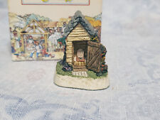 David Winter Cameo Cottages THE PRIVY With Original Box picture
