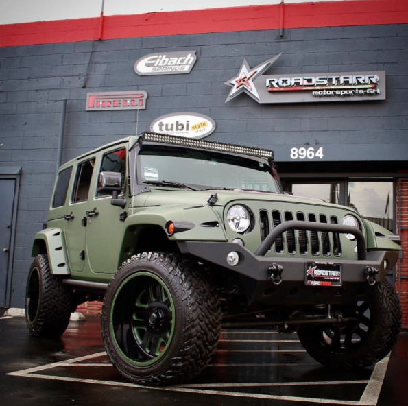 Amber Rose green jeep