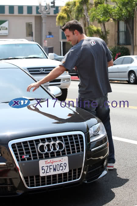 Ben Affleck  picks up a parking ticket on his Audi S8 