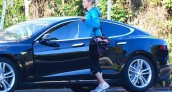 Cameron Diaz Tesla Model S