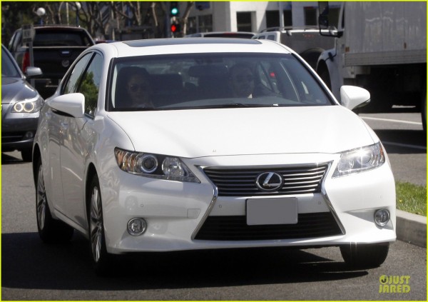 Minka Kelly Chris Evans Lexus ES Minka Kelly Chris Evans Lexus ES