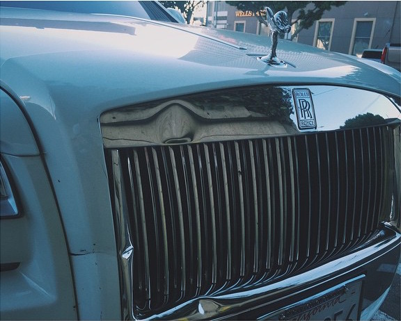 Drama Rolls Royce
