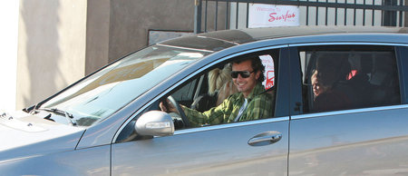 Gavin Rossdale in his Mercedes Benz R Class