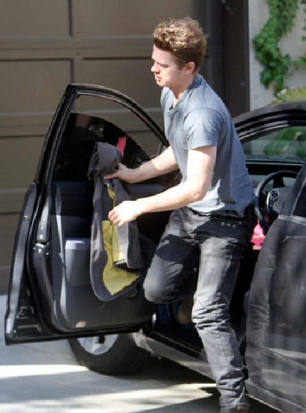 Hayden Christiansen: Riding Around Girlfriend's Prius Hayden Christiansen: Riding Around Girlfriend's Prius