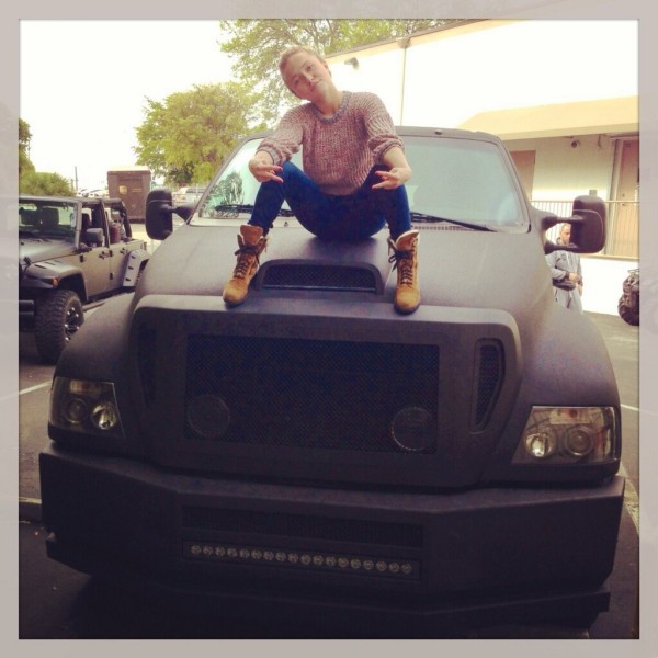 Hayden Panettiere Truck