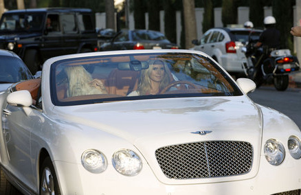 Heidi Klum cruising in her Bentley Continental GT Convertible Heidi Klum cruising in her Bentley Continental GT Convertible