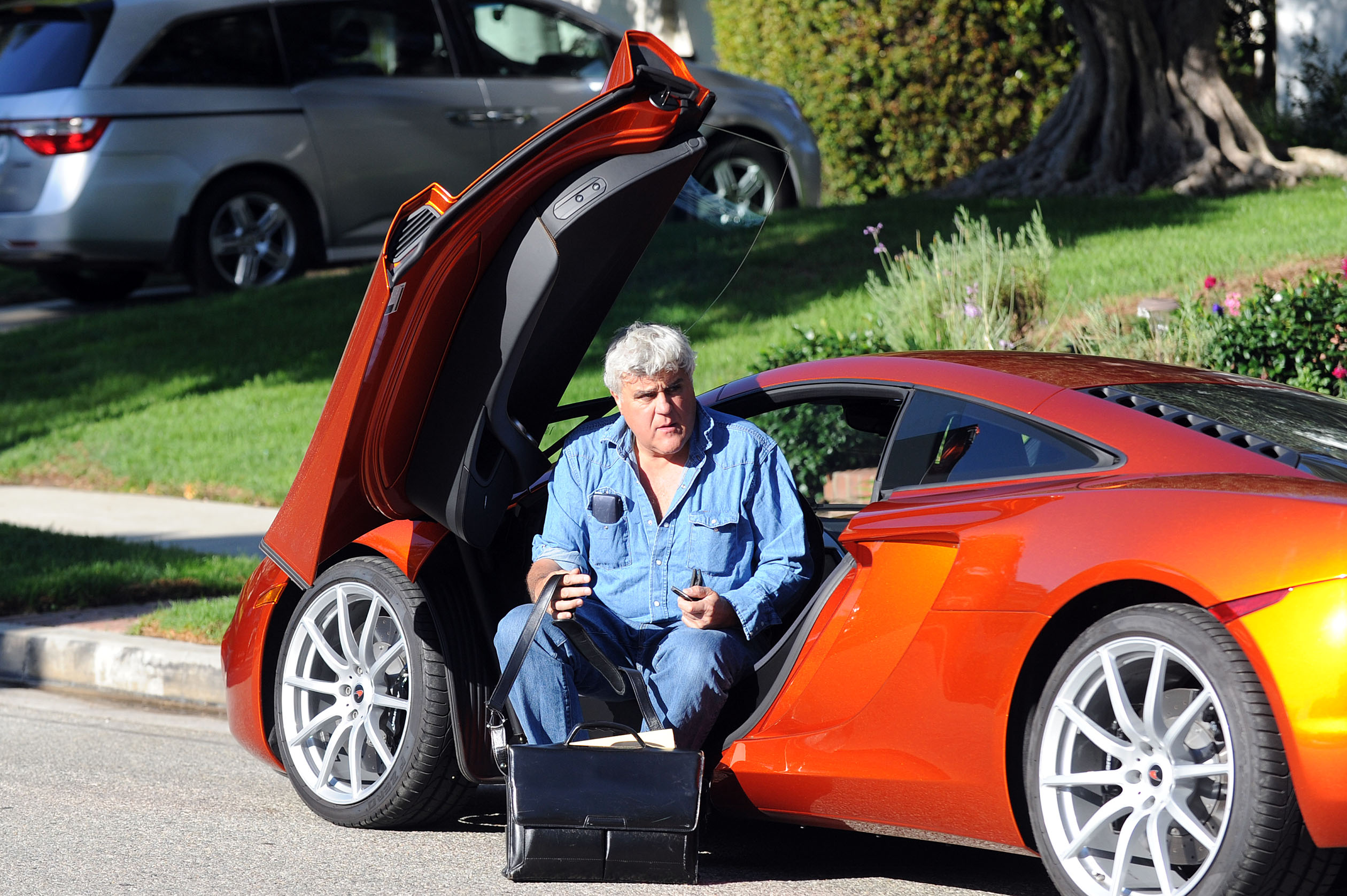 Jay Leno Shows Up To The Polls In His McLaren | Celebrity Cars Blog