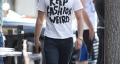 Joe Jonas Mercedes Benz