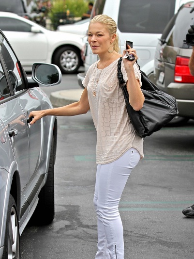 LeAnn Rimes Porsche Cayenne GTS LeAnn Rimes Porsche Cayenne GTS
