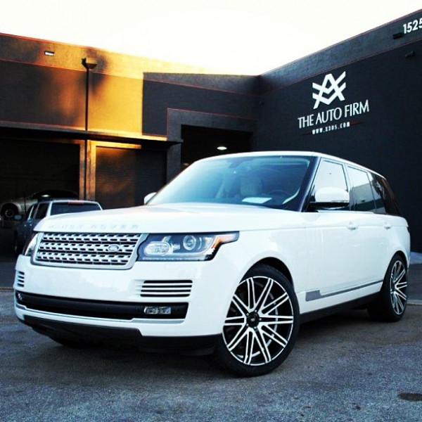 Marcella Araica 2013 Range Rover front Marcella Araica 2013 Range Rover front