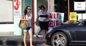 Natalie Portman Mercedes Benz S Class