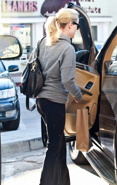Reese Witherspoon's Mom Ride Reese Witherspoon's Mom Ride