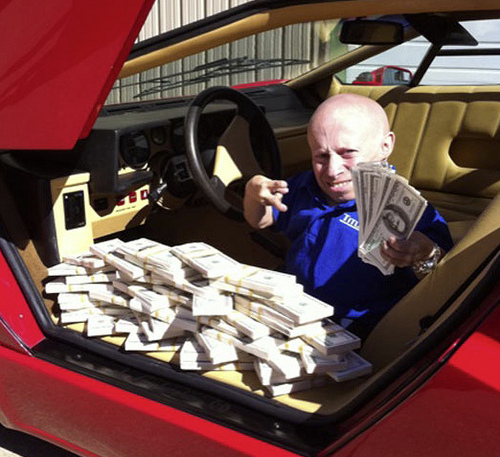 Verne Troyer Can Stack Cash Just Like 50 Cent Verne Troyer